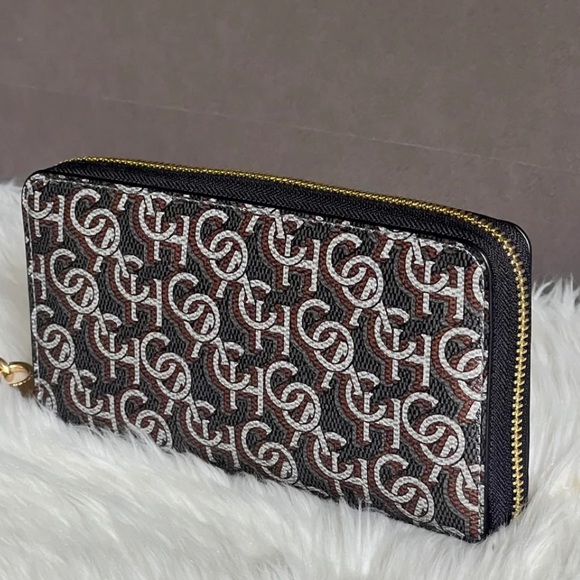 Coach large Wallet - Picture 5 of 13